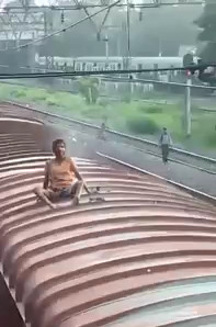 Suicide Fail: Young man badly burned when trying to electrocute himself to death