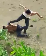 Student Fight : KNOCK OUT !