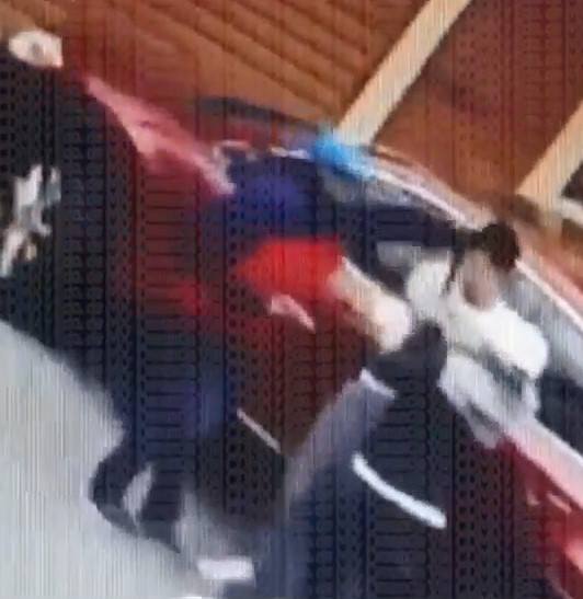 Man resists being robbed and is shot dead