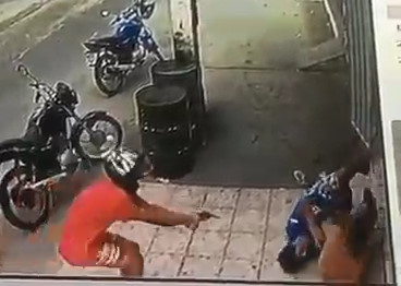 Point Blank Execution of Two Man Caught on CCTV