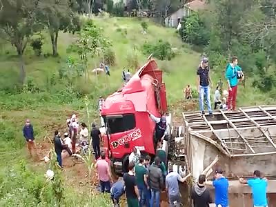 Stealing pigs truck (accident)