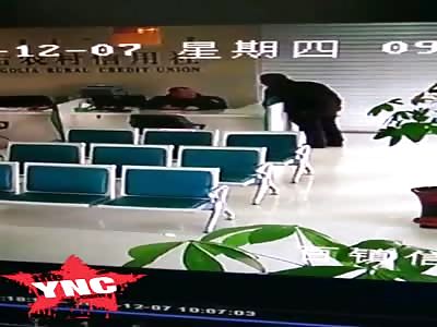 Police officer killed with blows of Hammer in the Head