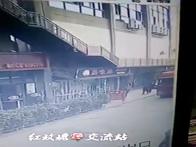 Cement blocks fall from the truck crushing and killing a man