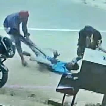 INDIA: Savage Sickle Murder In Broad Daylight