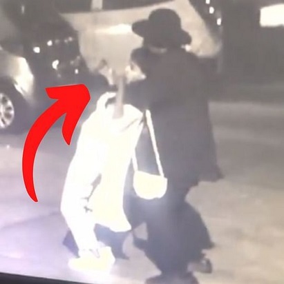 Woman Gets Attacked By Hat Man Killer In Mumbai 