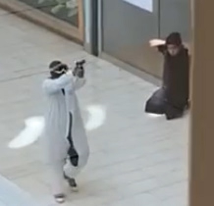 Two Criminals Wounded In Shootout With Police After Shopping Mall Robbery