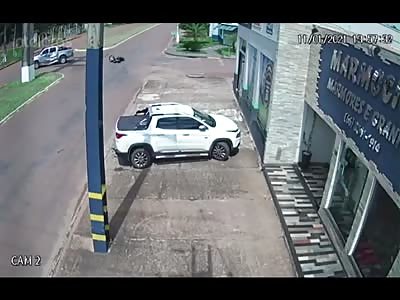 Motorcyclist suffers accident and ready to go hospital