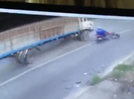 Bad Luck...Head first under the truck !