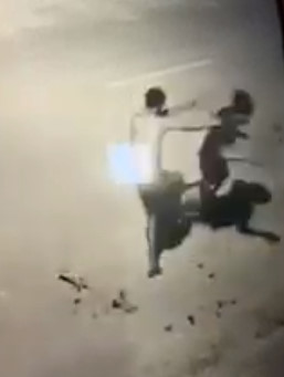 Dude Gets Stabbed then Beaten to Death