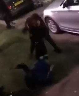 Moron Repeatedly Stabbing Victim In The Bronx