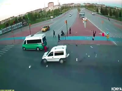 Accident Caught On CCTV: Latest News(13)