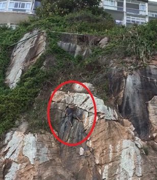 Damn..! Rock Climber Slips and Falls to His Death