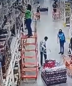 DAMN! Shitty Day At Work