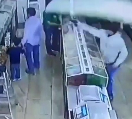 Mexican Hitman Shoots Victim From Behind