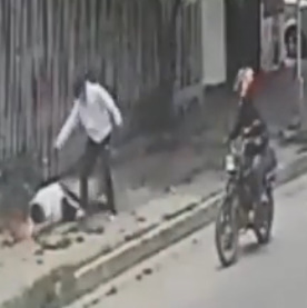 Man Talking To His Wife Behind The Fence Cruelly Killed By Sicario