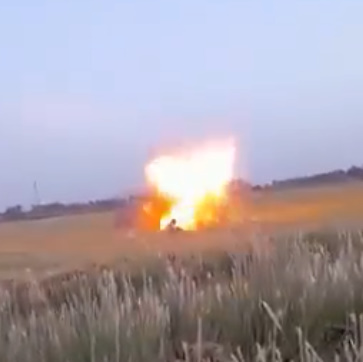 Iraqi Army Sniper Successfully Shoots and Kills an ISIS Suicide Bomber