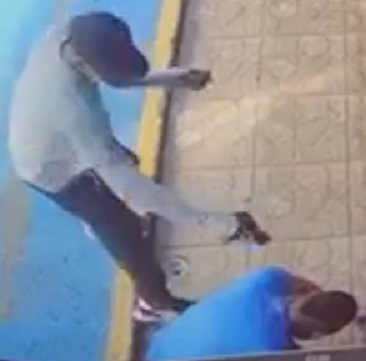 Hitman Calmly Enters The Store & Executes Worker