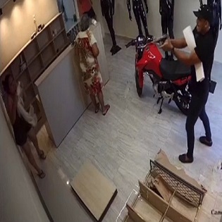 Ruthless Hitman Shoot And Kill Pregnant Woman In Cold Blood