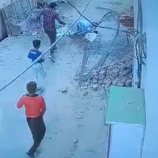 Final Destination: Cement Sack Falls and Crushes Passerby