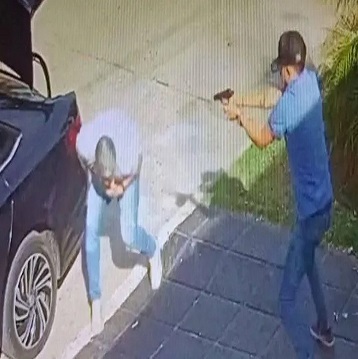 Hitman Shoots Driver in the Chest, Kills Him on the Spot