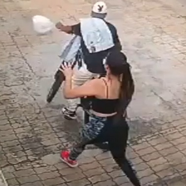 Bicycle Thief Knocked Out by Good Samaritan