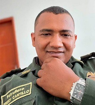 Cop Has No Time to React as Robbers Flee From Scene and Shoot Him Dead