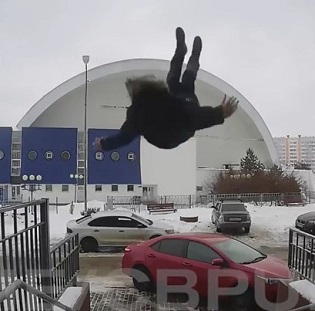 25-Story Fall Kills Dude Instantly