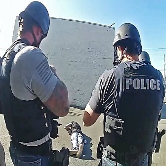 Vancouver Officers Shoot Robbery Suspect Who Pointed Gun at Them