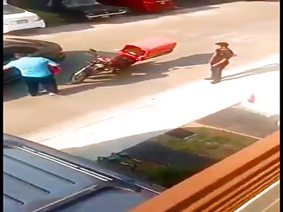 Asshole throws pizza delivery on the floor