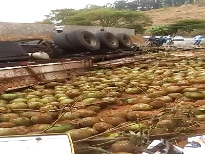 Truck accident big mess 