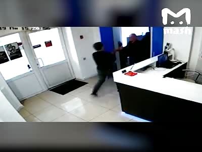 Omsk: The customer don't like the repair of his laptop