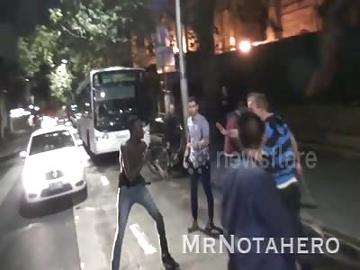 Streat fight, Cops to the rescue..