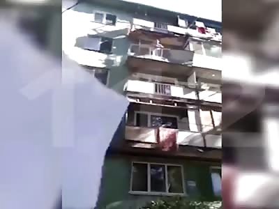 Uncle decided to show public utilities what his balcony