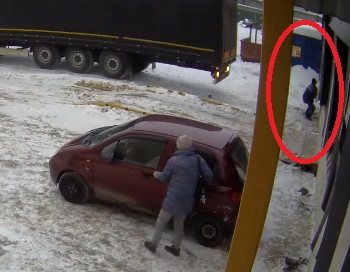 Reversing Truck Kills Again