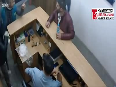  Hotel man stabs his wife's Turkey.