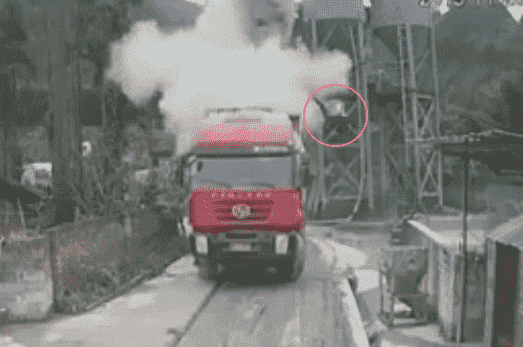 This Man Clearly Did Not Follow Safety Procedures