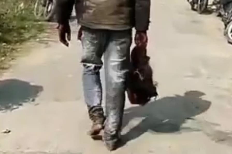 Casually Walking w/ the Head of Murdered Wife