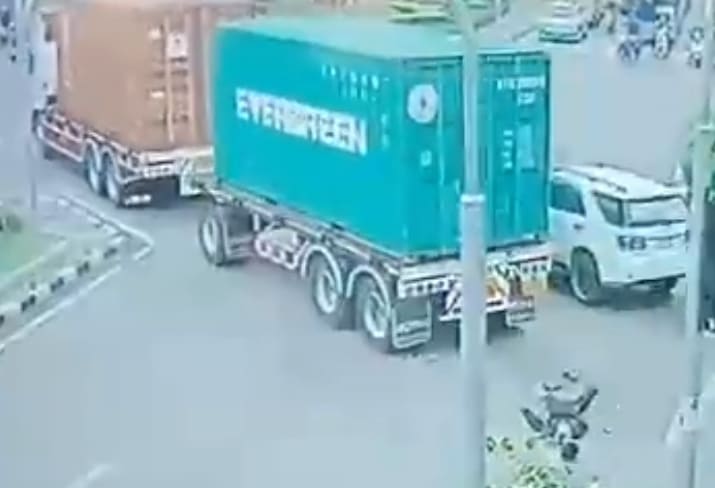 Oblivious Thai Biker