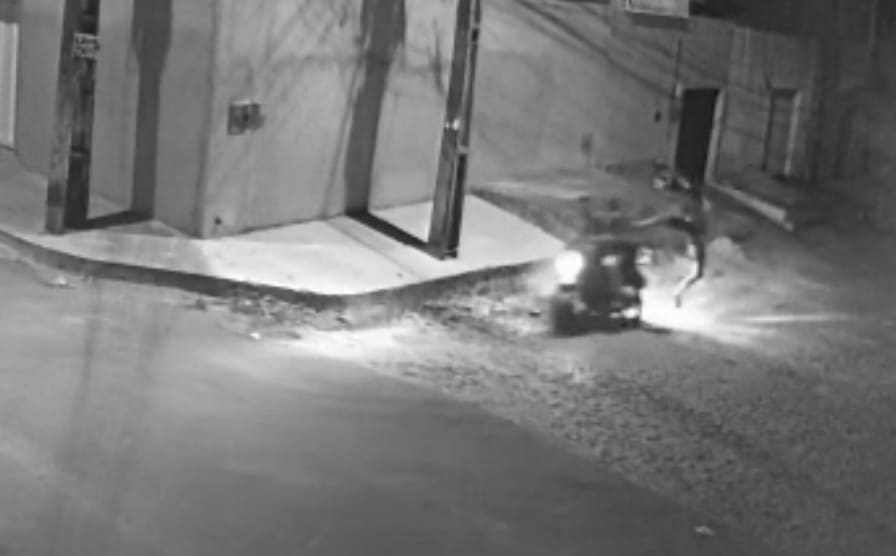 Robber Delivers Round House Kick