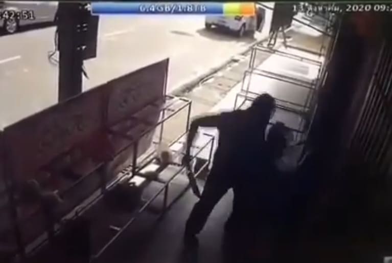 Woman Cornered and Stabbed to Death by Ex