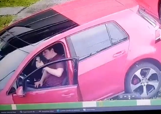 Drunk Wrecks His Car, Gives Zero Fucks