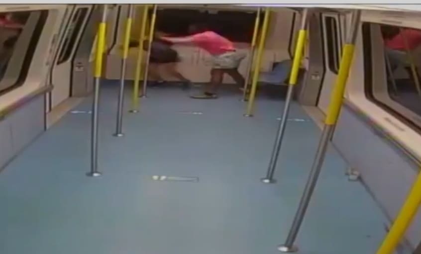 Woman Savagely Beaten at Subway Station (Uncensored) 