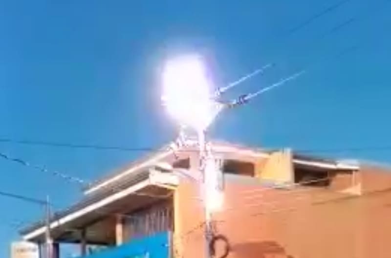 Man Commits Suicide on Utility Pole