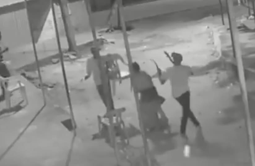 Man Fatally Stabbed During Fight