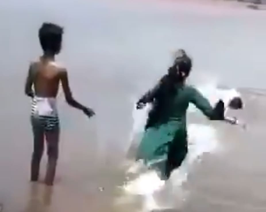 Kid Records His Family Drowning