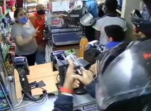 Store Owner Fatally Shot During Robbery