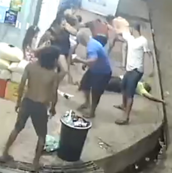 Hitman Gives Zero Fucks Outside Convenience Store 