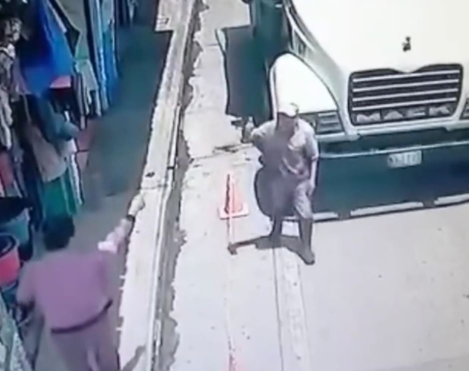 Last Walk For Old Man