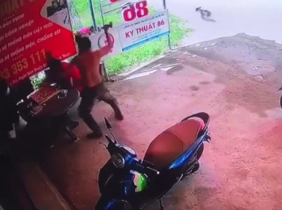 Hammered To Death During Game Of Chess