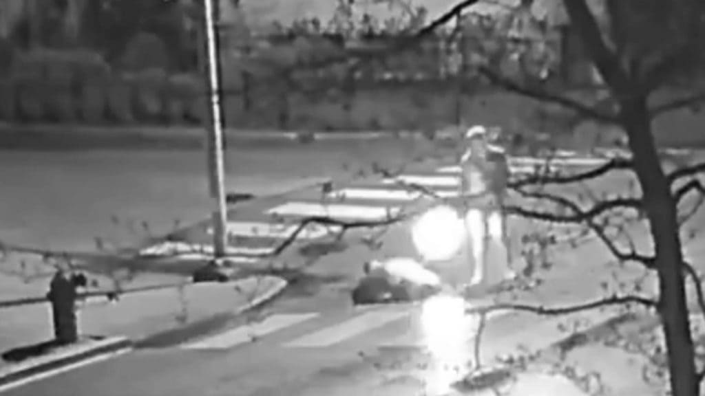 Man Shot Execution Style During Phone Robbery 